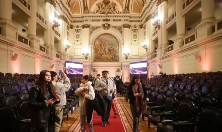 Día de los Patrimonios: Restaurarán cuadro de 110 años en el Salón de Honor